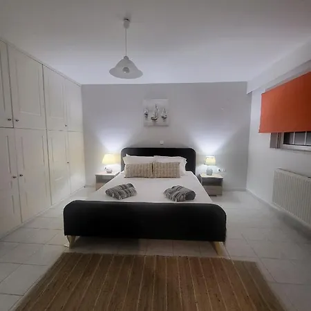 Helios Houses - شقة إياليسوس